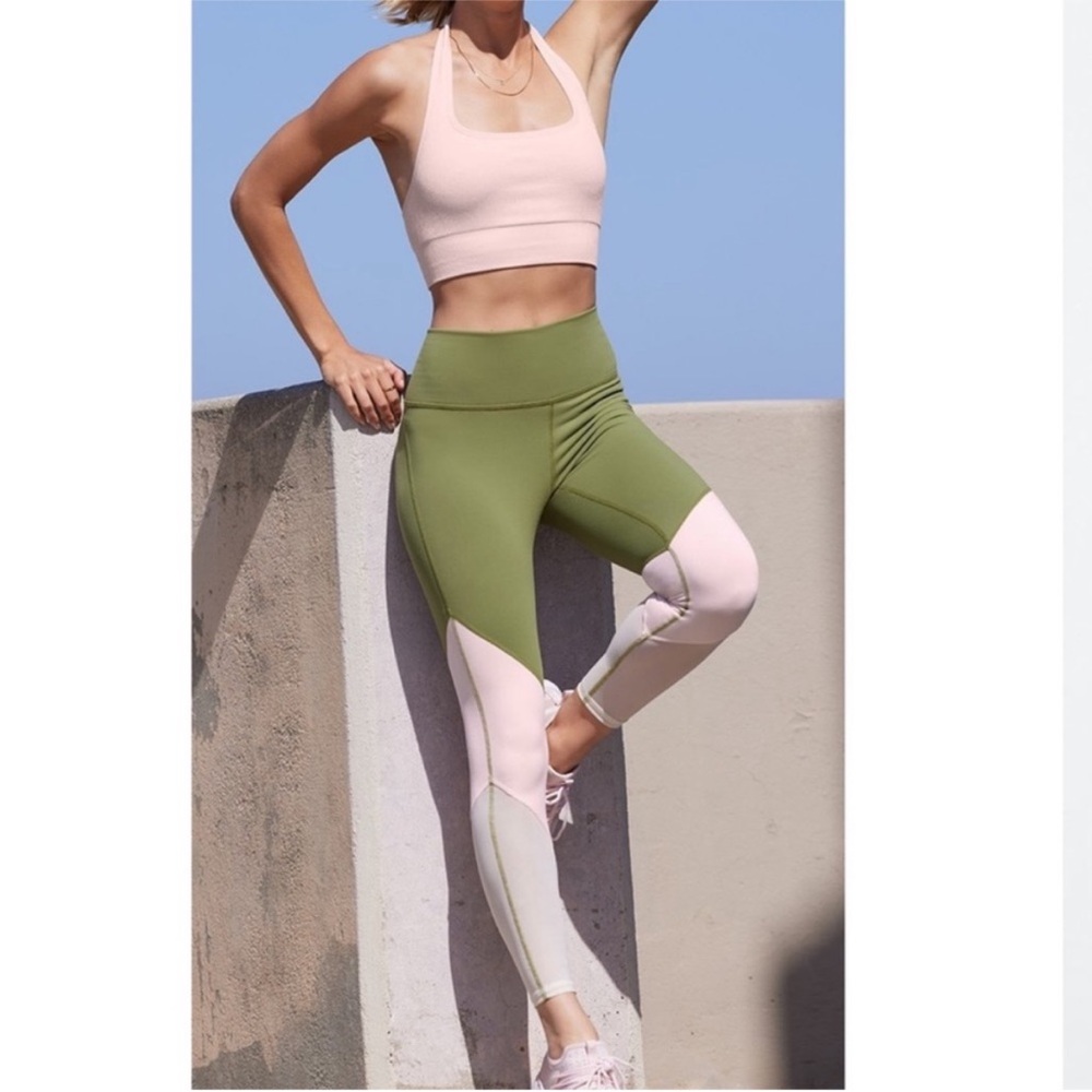 Fabletics Piper Seamless Ribbed Halter Bralette - Picture 2 of 6